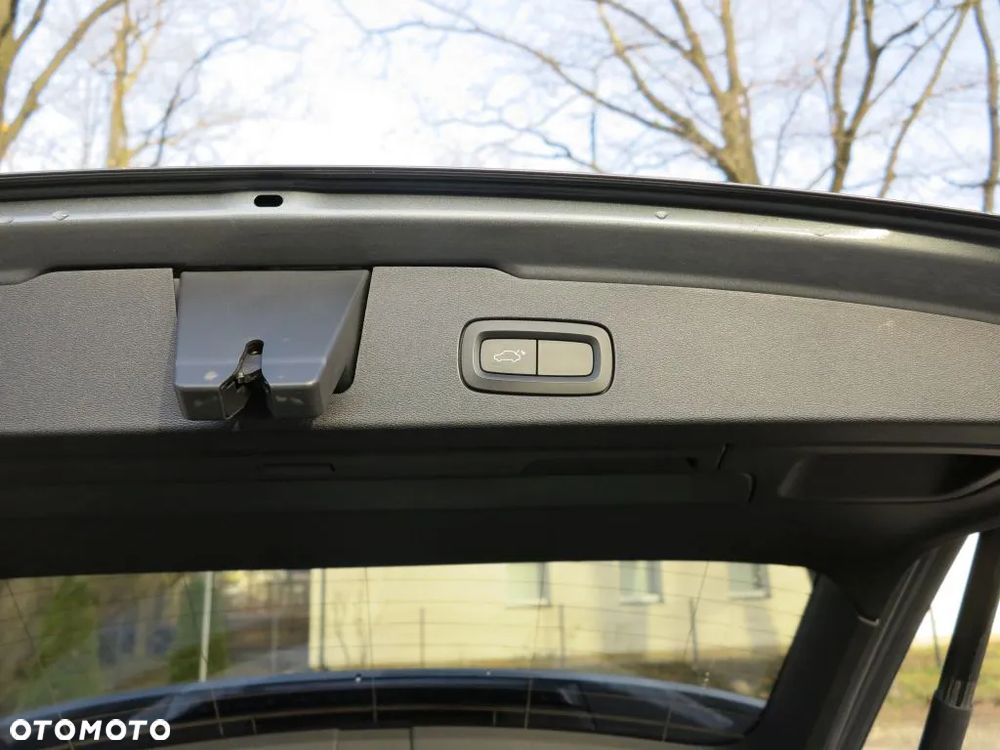 Volvo V60 D3 Momentum - 24