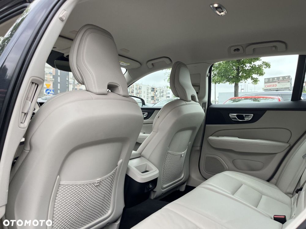 Volvo V60 D4 SCR AWD - 35