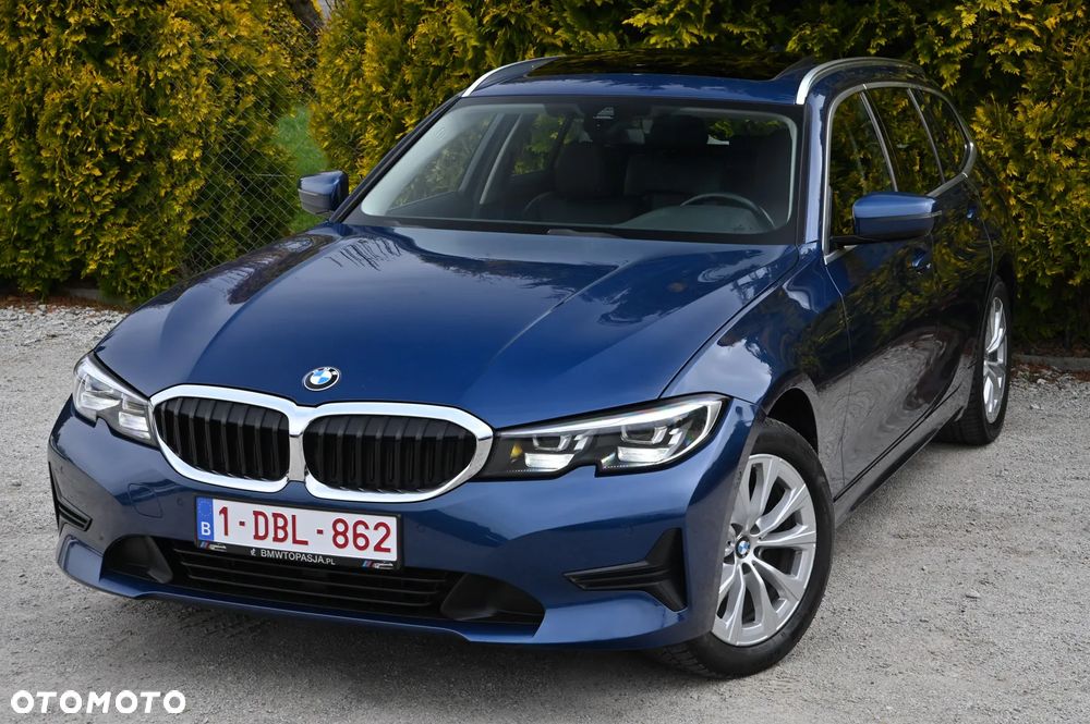 BMW Seria 3 320d Luxury Line Purity