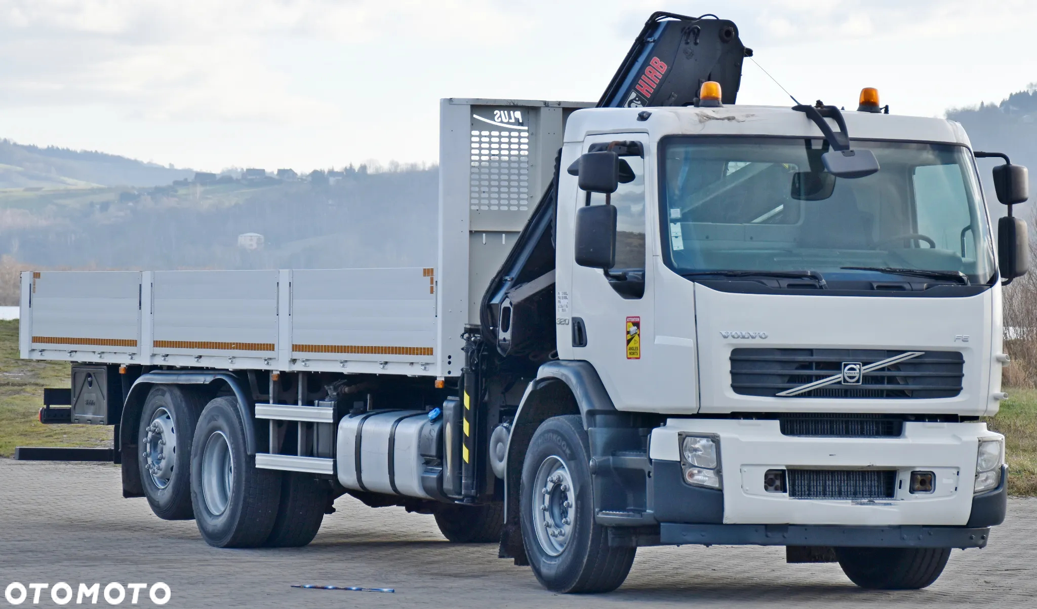 Volvo FE 320 * SKRZYNIA 8,00 m * HIAB 144 B - 2 HIDUO + PILOT - 4