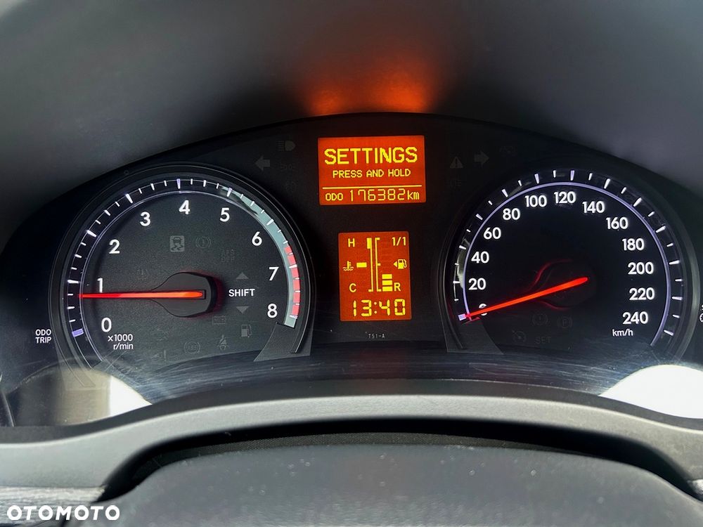 Toyota Avensis Touring Sports 1.8 Business Edition - 5