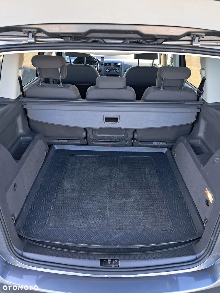 Volkswagen Touran 2.0 TDI DPF Comfortline - 10