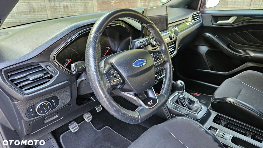 Ford Focus 2.0 EcoBlue S&S ST - 24