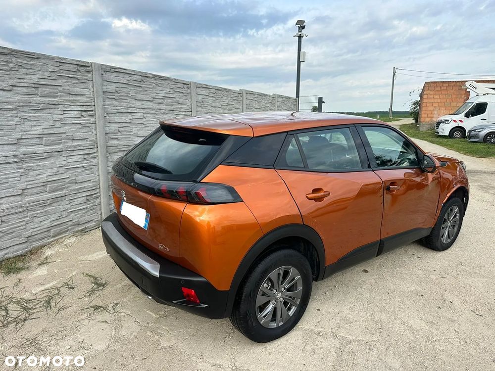 Peugeot 2008 PureTech 130 EAT8 Allure - 6