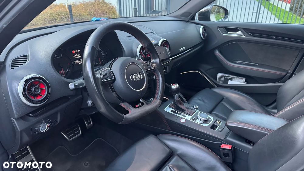 Audi RS3 Sportback Standard - 5