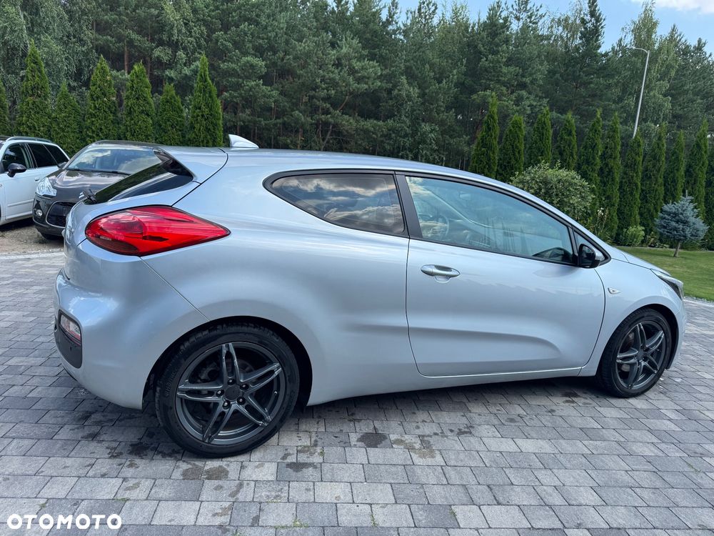 Kia ProCeed - 6