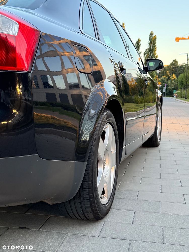 Audi A4 Limousine - 5