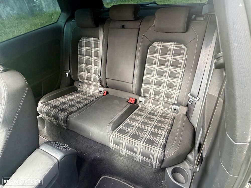 VW Golf 2.0 TDI GTD DSG - 9