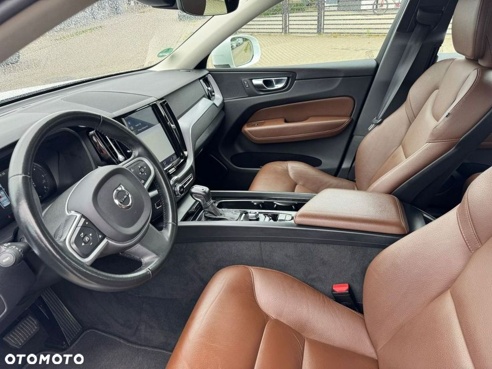 Volvo XC 60 B4 D Geartronic Momentum Pro - 15