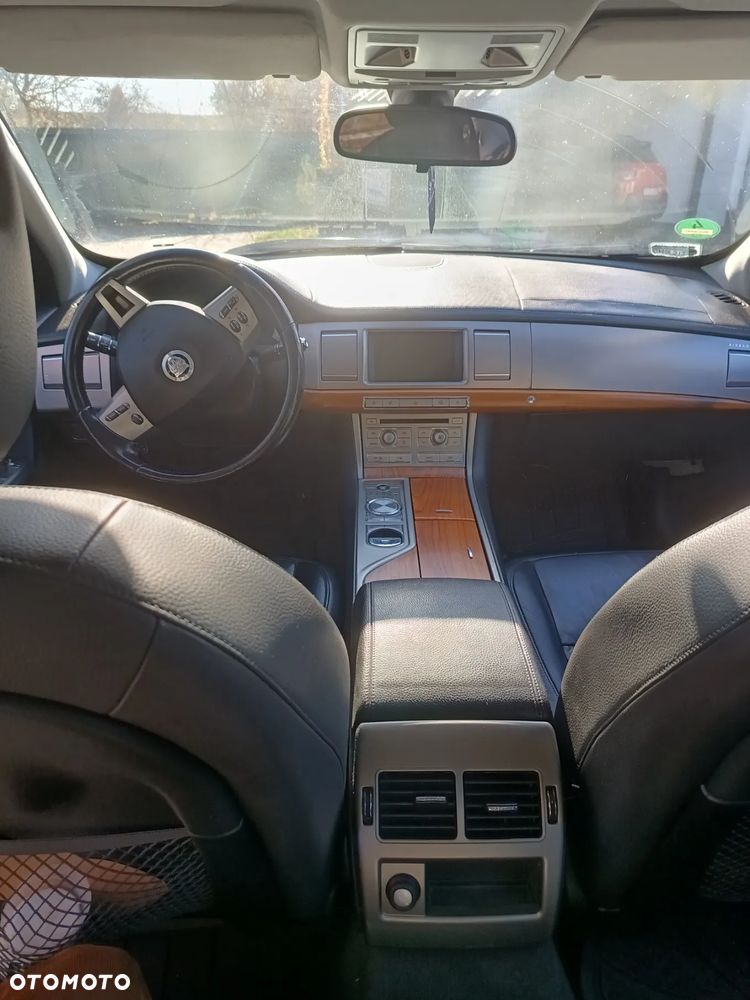 Jaguar XF 3.0 V6 D Premium Luxury - 10