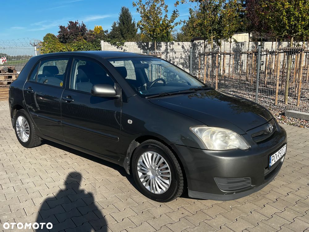 Toyota Corolla - 32