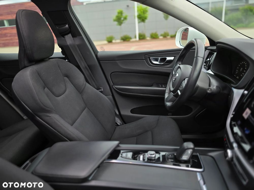 Volvo XC 60 T6 AWD Plug-In Hybrid Inscription - 32