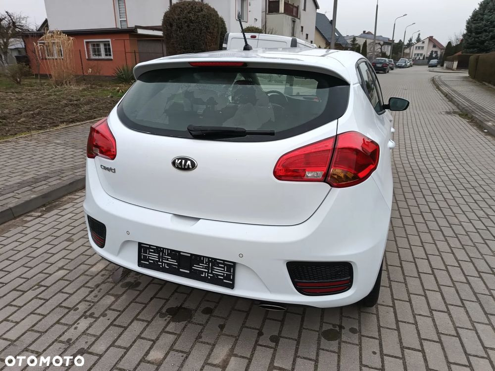 Kia Ceed 1.4 CVVT ISG Dream Team Edition - 9