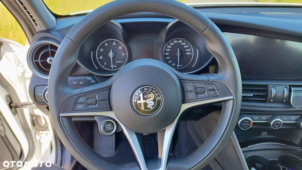 Alfa Romeo Giulia 2.0 Turbo Super - 29