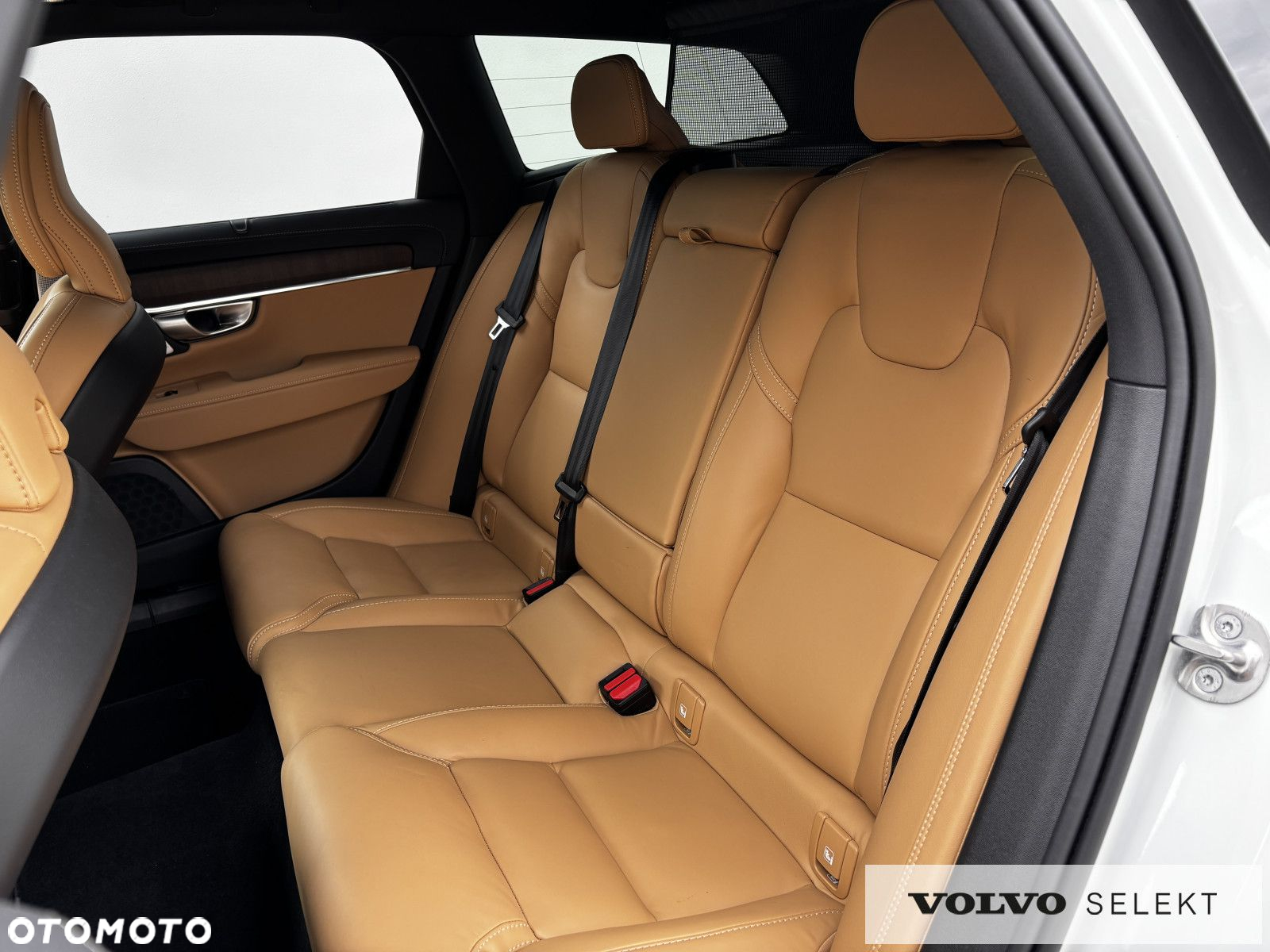 Volvo V90 Cross Country - 17