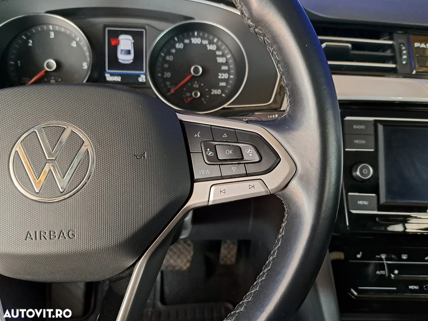 Volkswagen Passat - 13