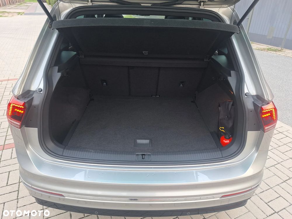 Volkswagen Tiguan 2.0 TDI SCR 4MOTION (BlueMotion Techn.) DSG Highline - 29