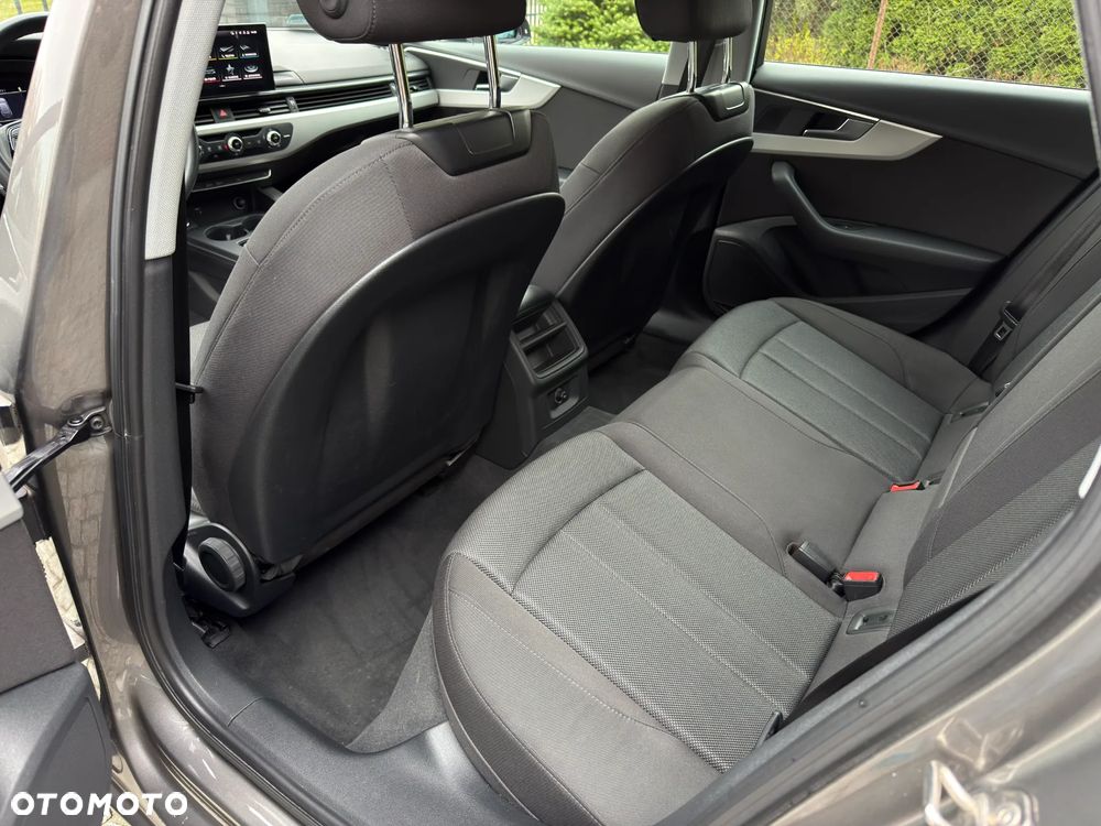 Audi A4 Avant 35 TFSI mHEV S tronic - 33