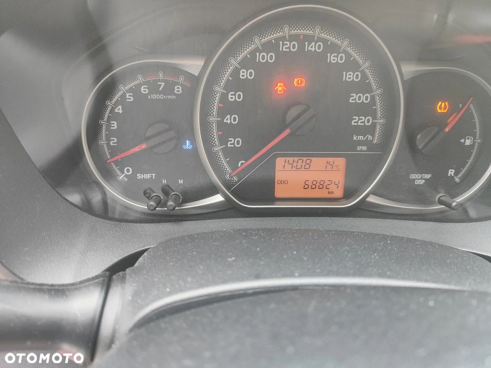 Toyota Yaris 1.0 Premium - 17