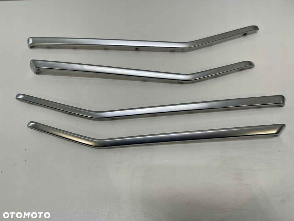 MERCEDES W212 LISTWY OZDOBNE DRZWI KOMPLET A2127208022 - 1