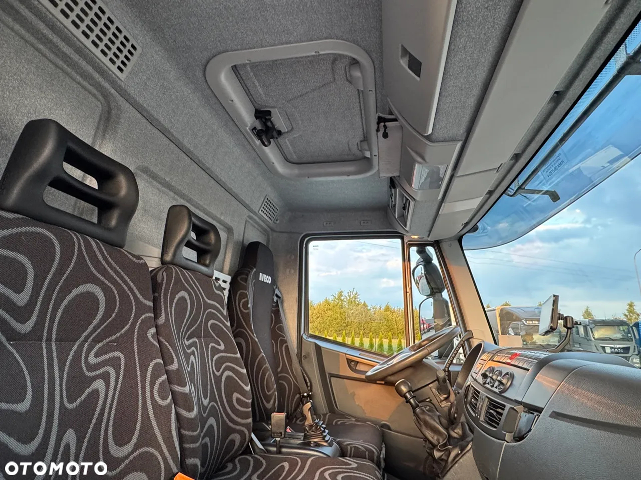Iveco EUOROCARGO E6 E21 / 4700 kg ŁADOWNOŚĆ /18 PALET / WINDA 1500 KG - 30