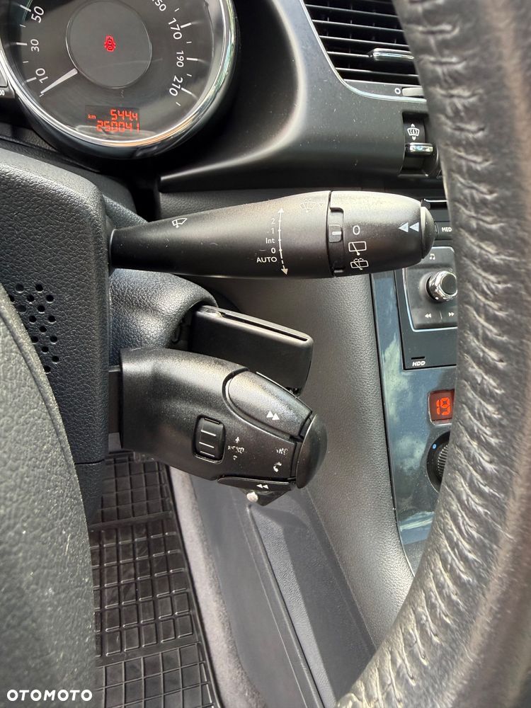 Peugeot 3008 2.0 HDi Allure - 26