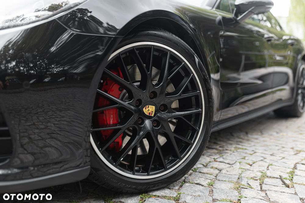 Porsche Panamera Turbo - 4