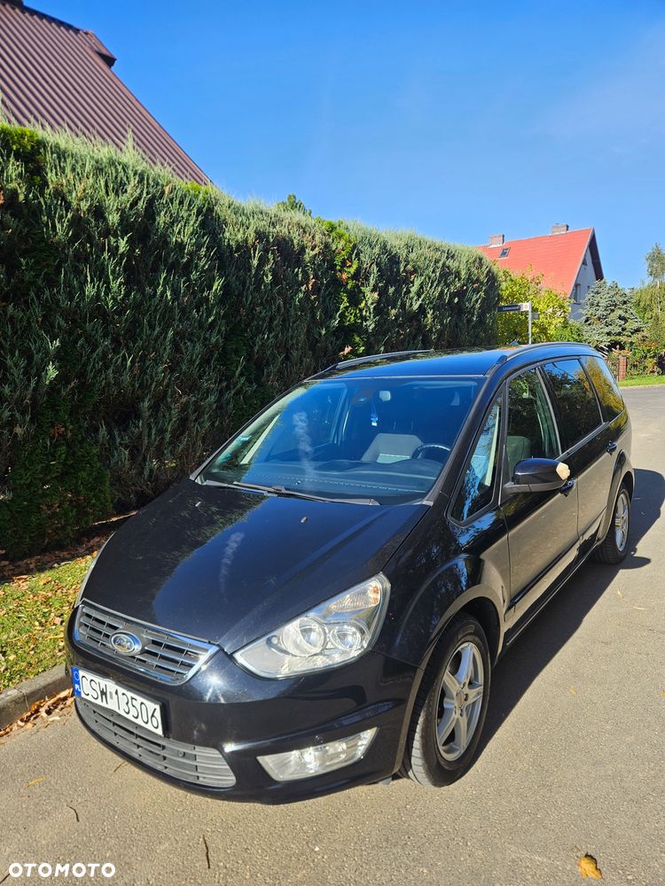 Ford Galaxy 2011 photo 2