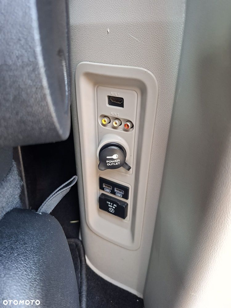 Chrysler Town & Country 3.6 Touring - 20