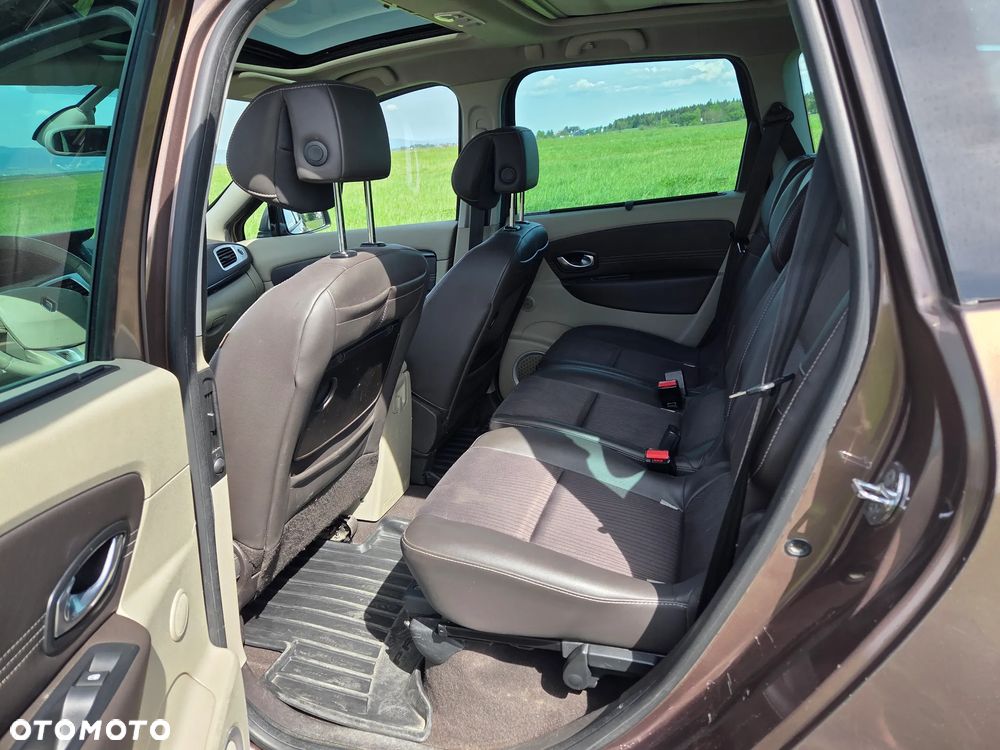 Renault Scenic 1.9 dCi Emotion - 5
