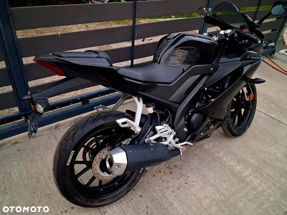 Yamaha YZF - 6