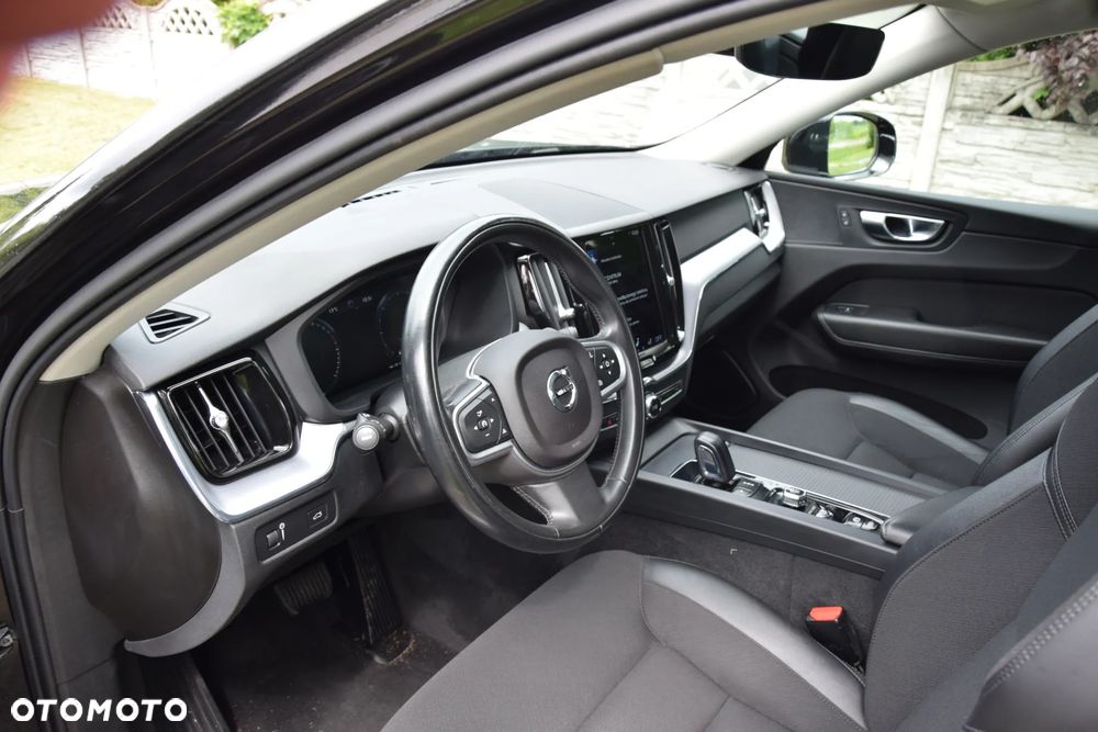 Volvo XC 60 B4 D AWD Geartronic Momentum Pro - 20