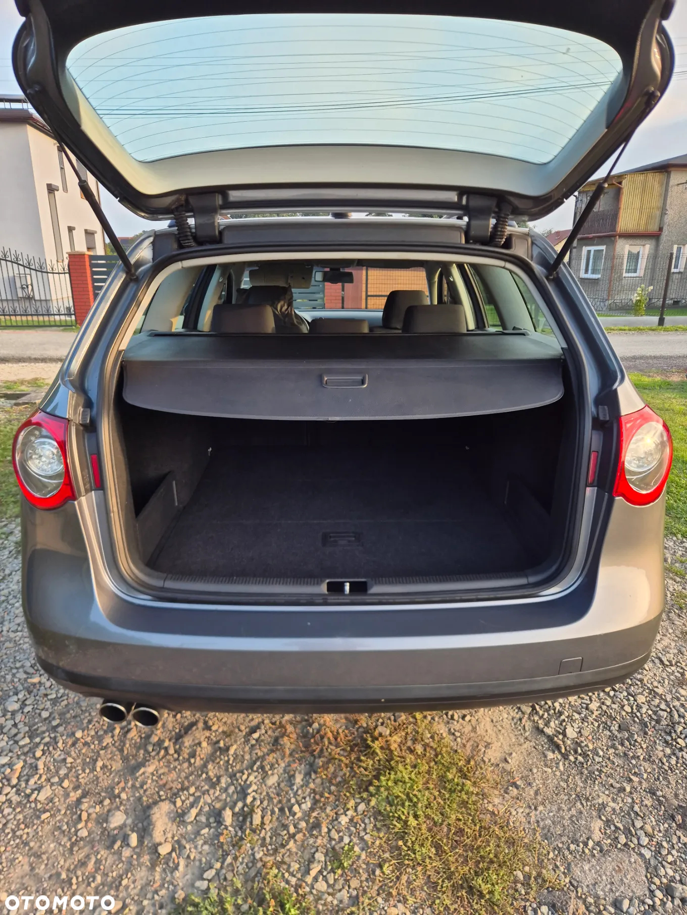 Volkswagen Passat 2.0 TDI DPF Comfortline - 14
