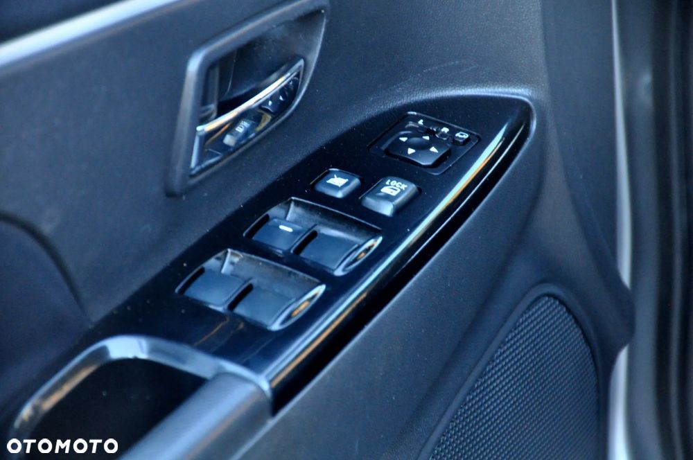 Peugeot 4008 - 40