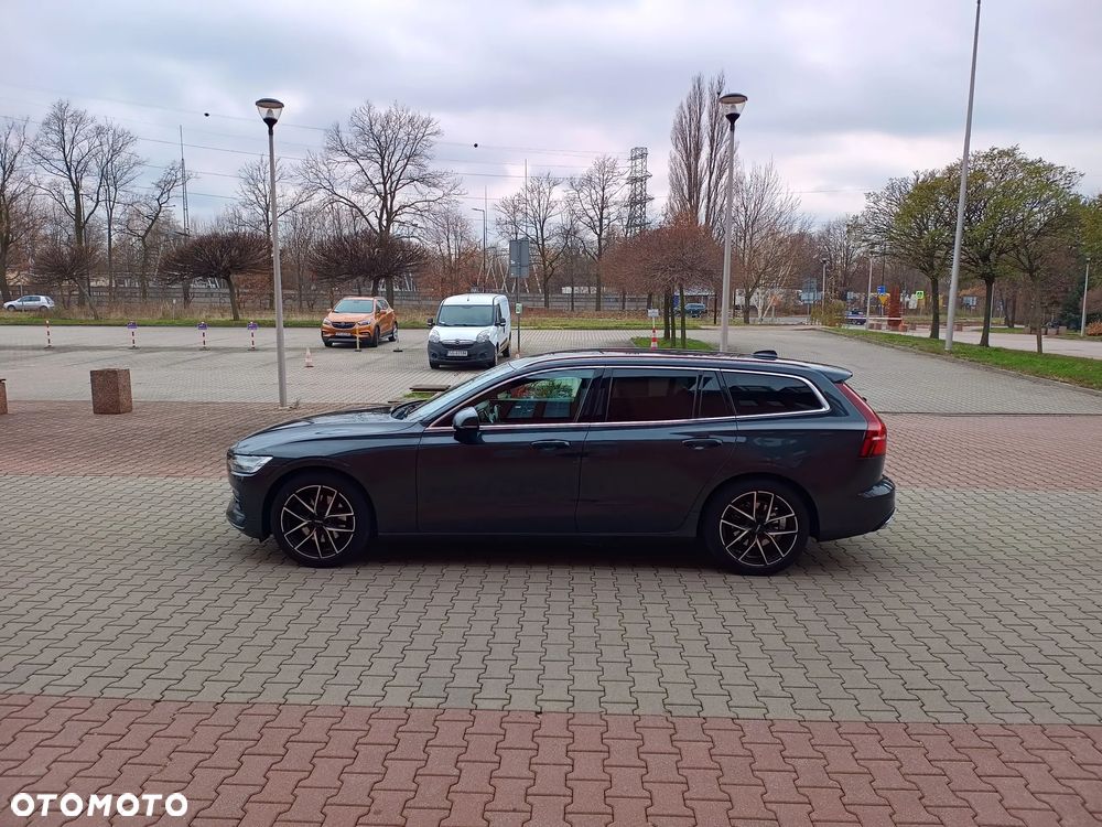 Volvo V60 D4 AWD Geartronic Momentum Pro - 4