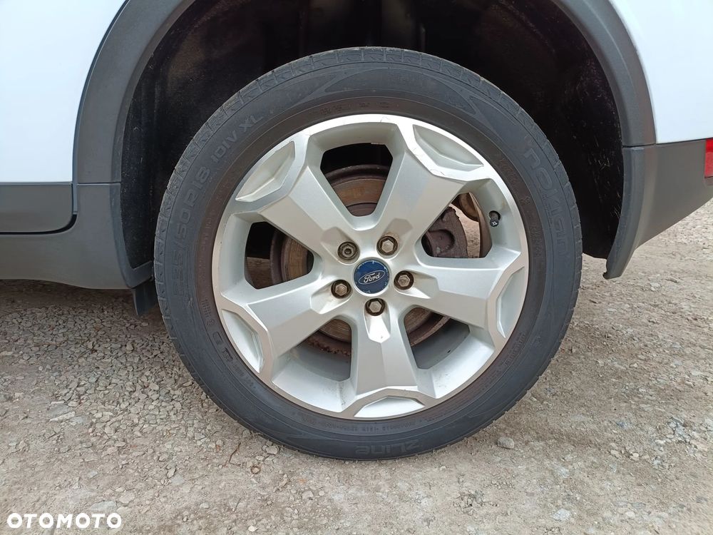 Ford Kuga 2.0 TDCi 2x4 Titanium - 18