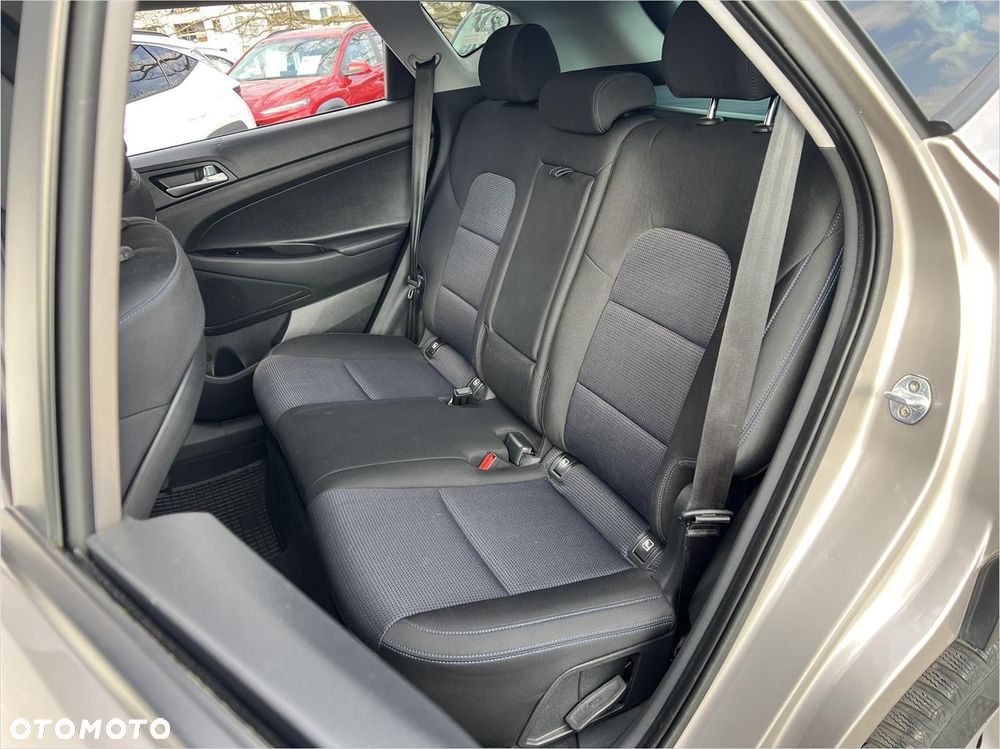 Hyundai Tucson 1.6 GDI BlueDrive Comfort 2WD - 19