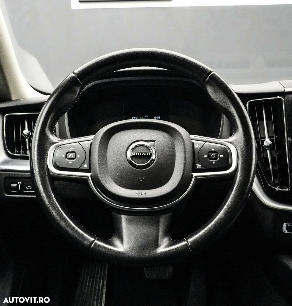 Volvo XC 60 T8 Twin Engine AWD Momentum Pro - 19