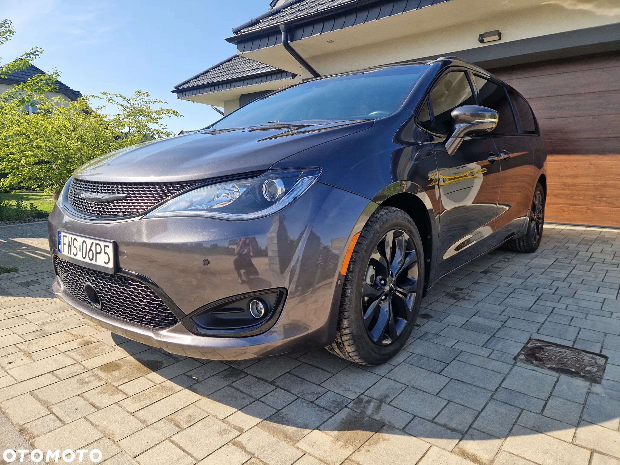 Chrysler Pacifica - 26