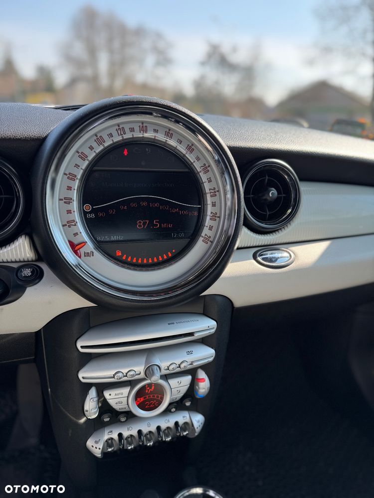 MINI Cooper 50 Camden - 24