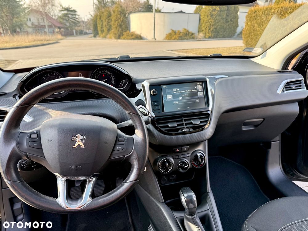 Peugeot 208 82 PureTech Style - 18