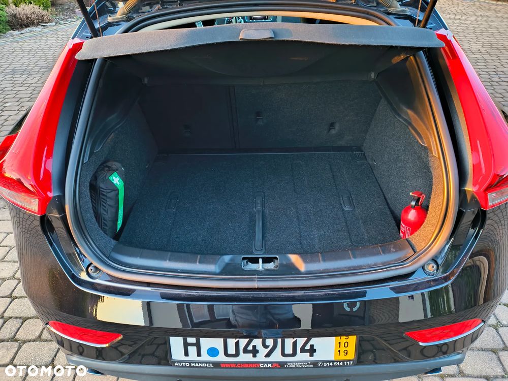 Volvo V40 D2 Momentum - 20