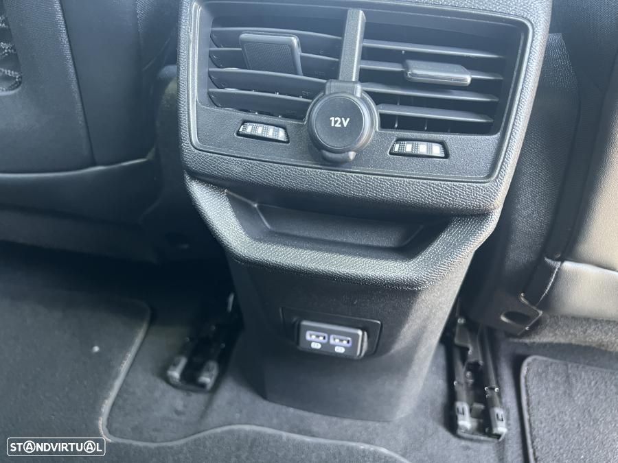 Peugeot 3008 1.6 Hybrid4 GT Pack e-EAT8 - 31