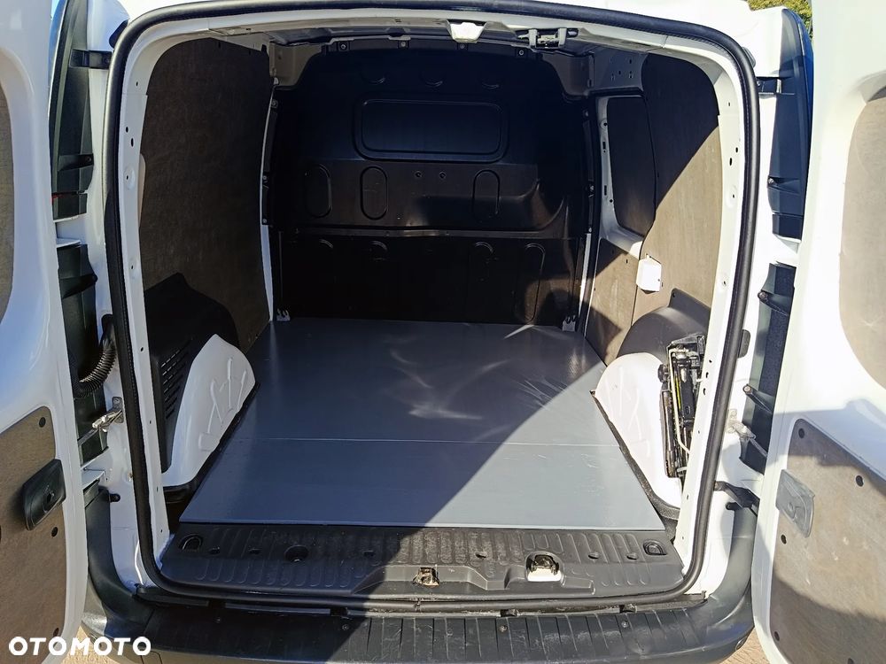 Renault Kangoo / NV250 - 26