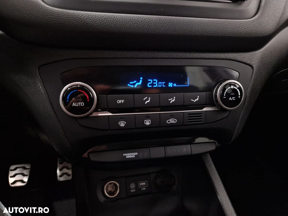 Hyundai i20 - 18