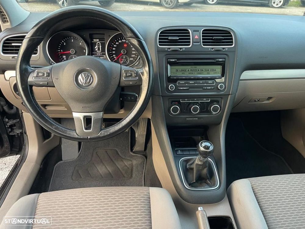 VW Golf 1.6 TDi Confortline - 12