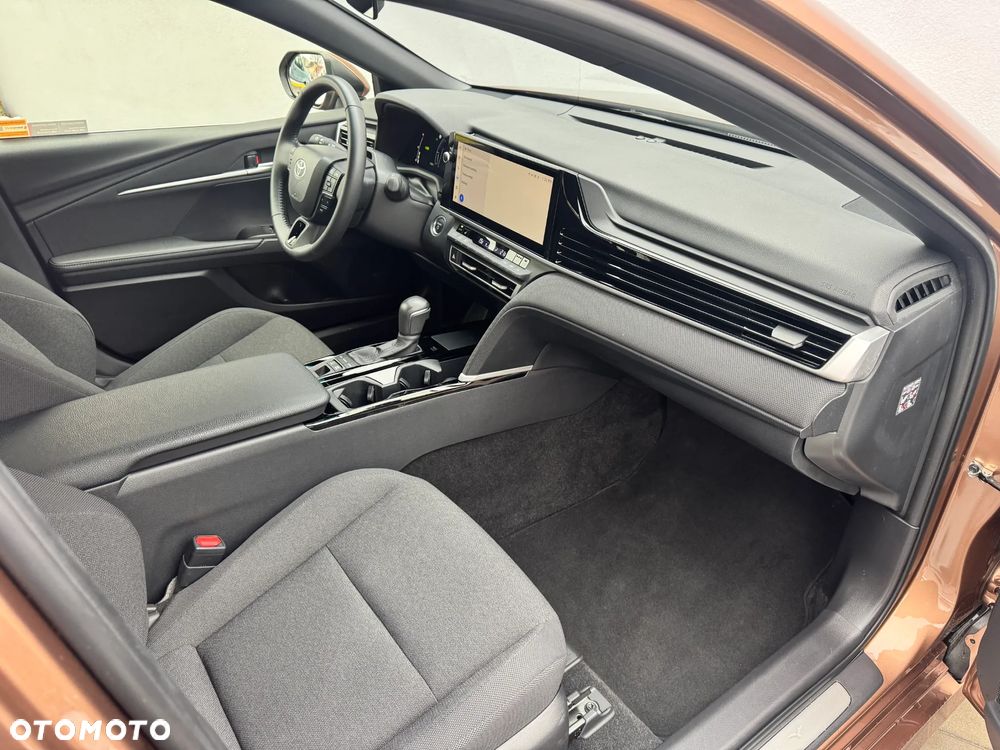 Toyota Camry 2.5 Hybrid Comfort CVT - 10