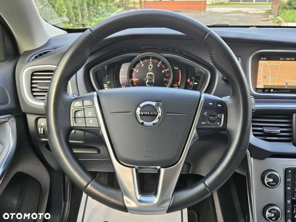 Volvo V40 T2 Inscription - 16
