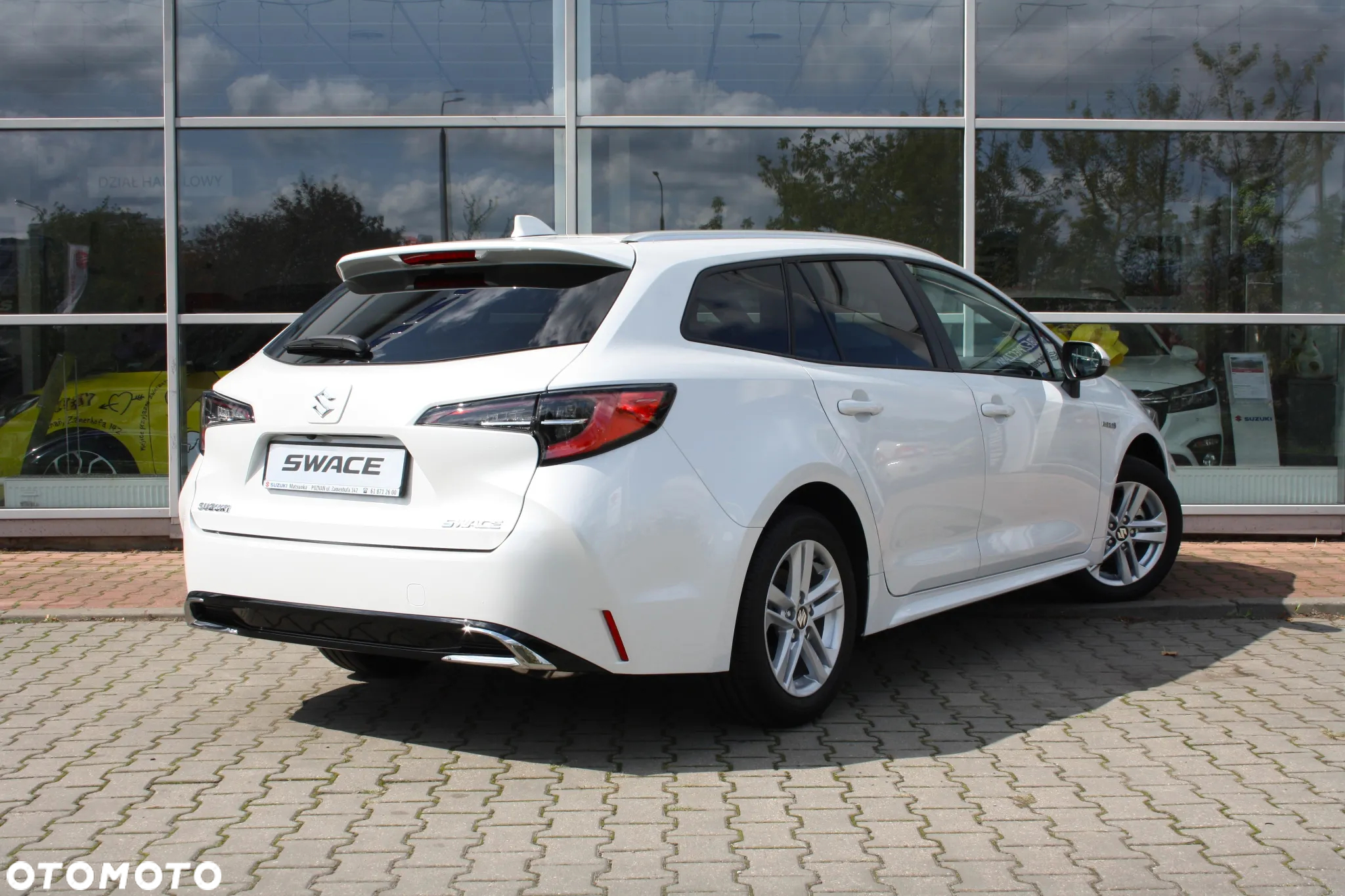 Suzuki Swace 1.8 Hybrid Premium Plus CVT - 5