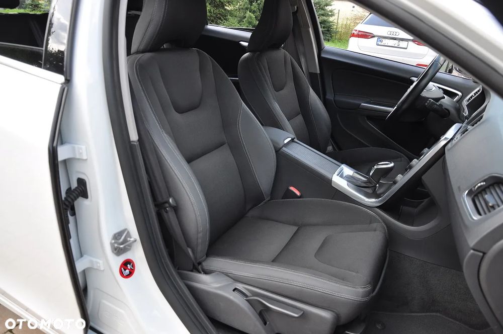 Volvo V60 D4 Geartronic - 19